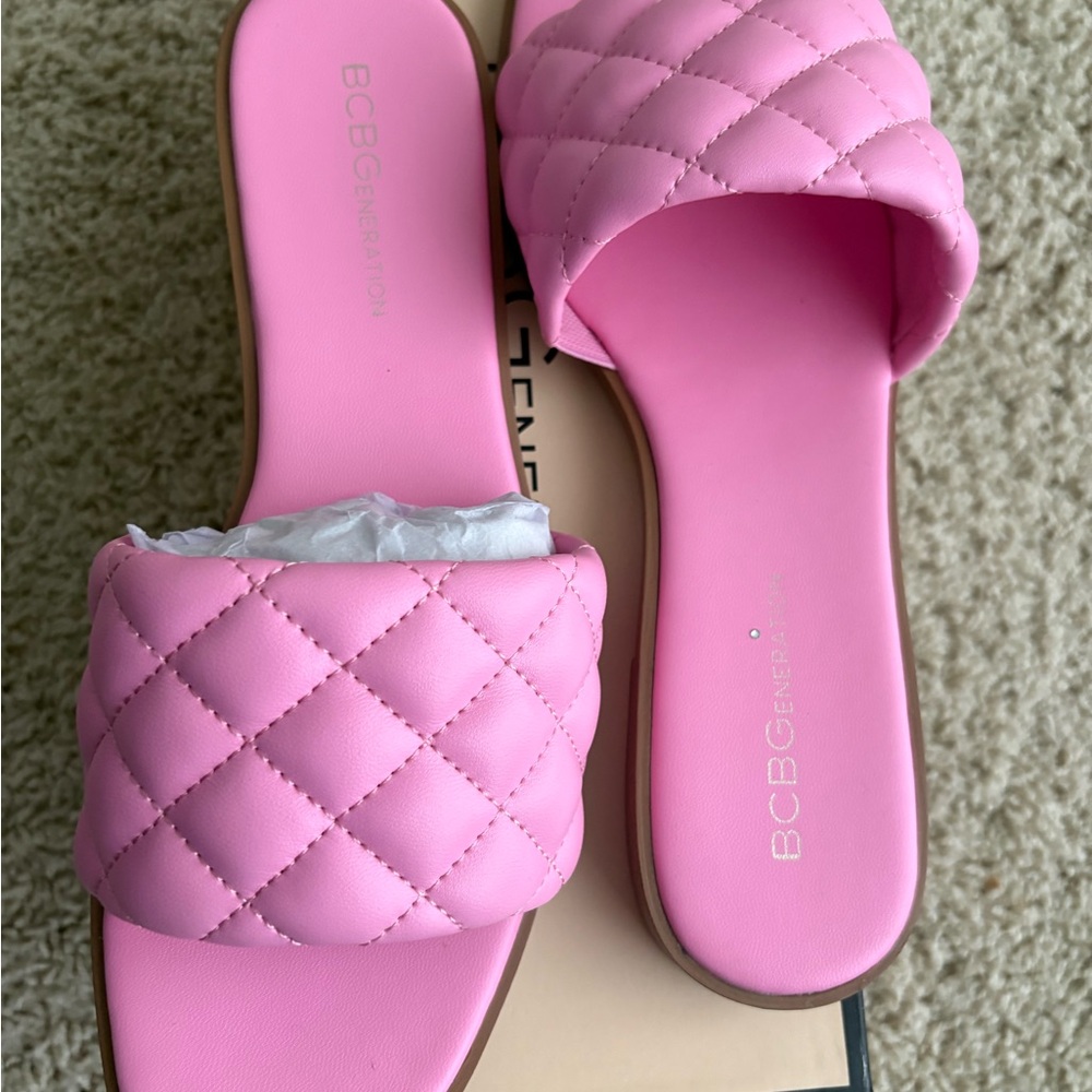 NIB- BCBG Pink Quilted Slide Sandals, 7.5